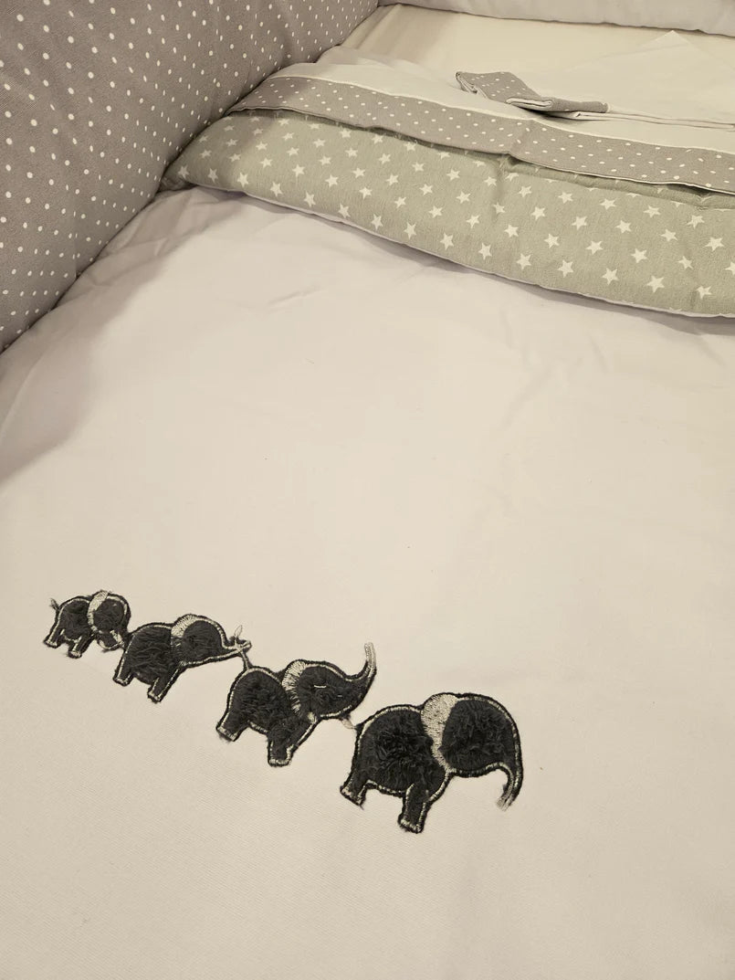 Set de cuna Familia de Elefantes Blanco