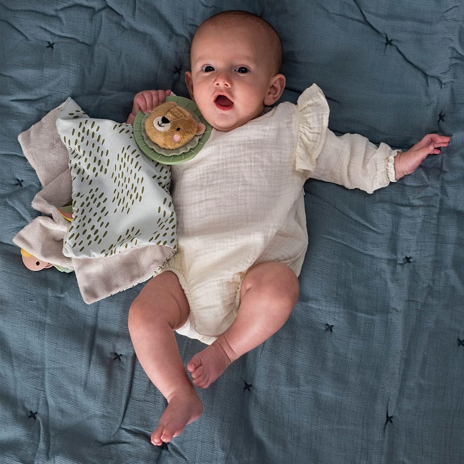 Mantita de León con Portachupete