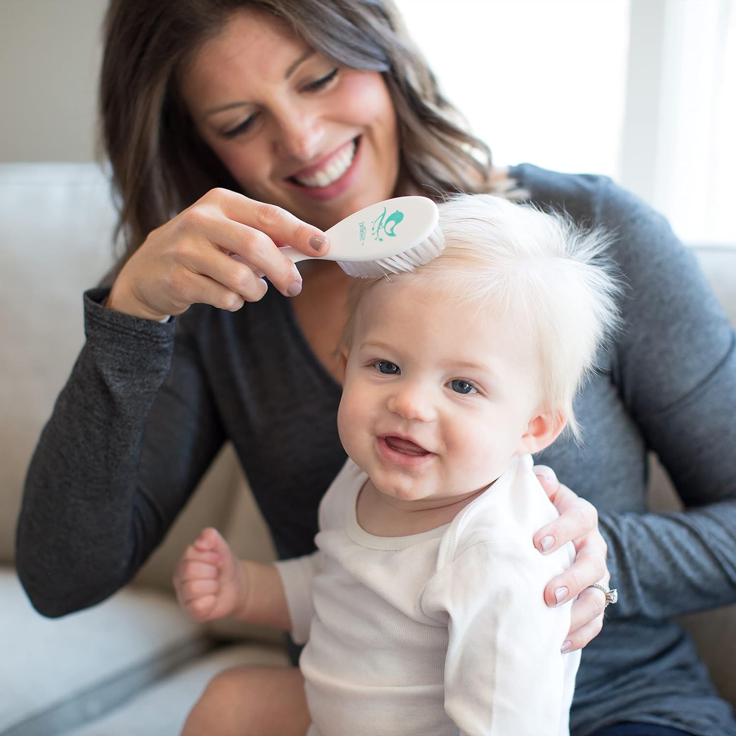 Baby Care Kit (Cepillo, Peineta, Aspirador Nasal y tijeras para uñas)