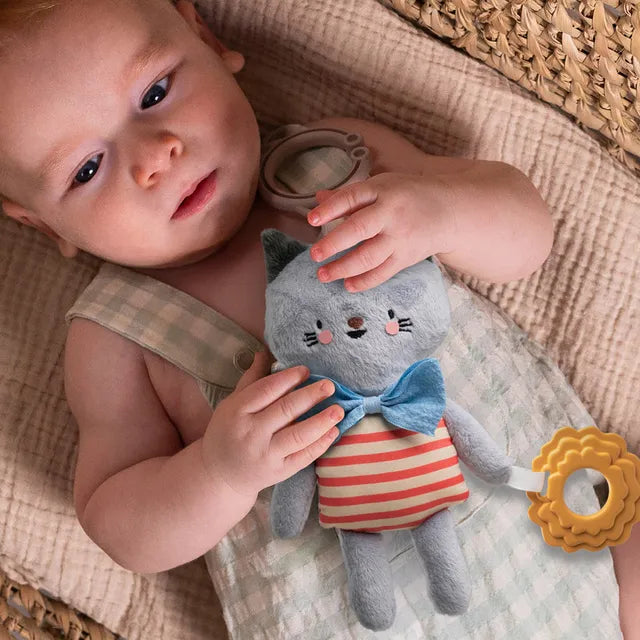 Peluche de Actividad Con Sonajero Clara