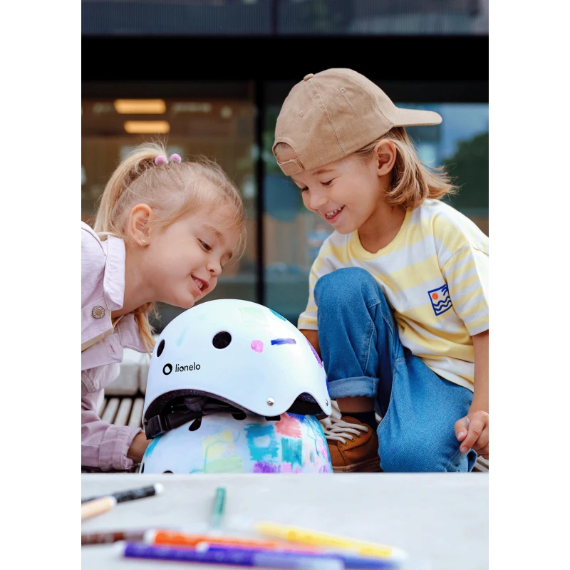 Casco Lionelo