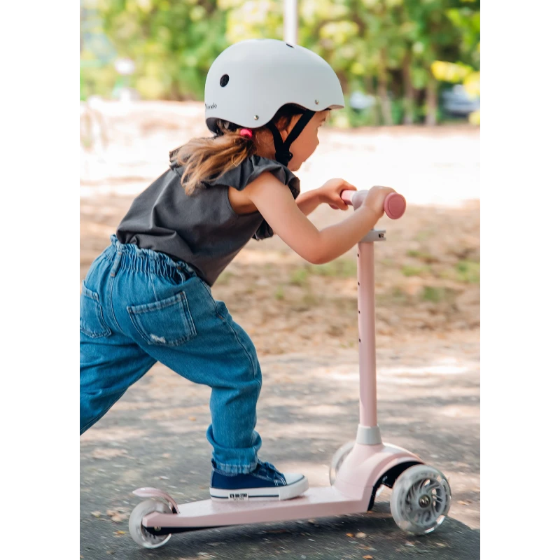 Sccoter Jessy con Luces Led Lionelo