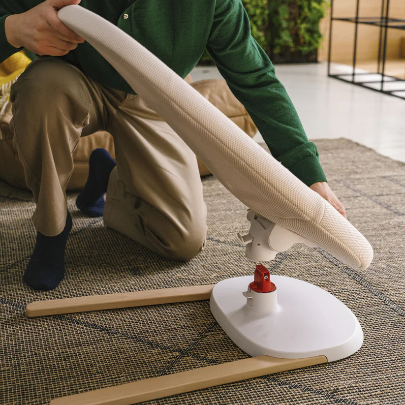 Silla Nido Mecedora Yoga - Light Sand | Stokke