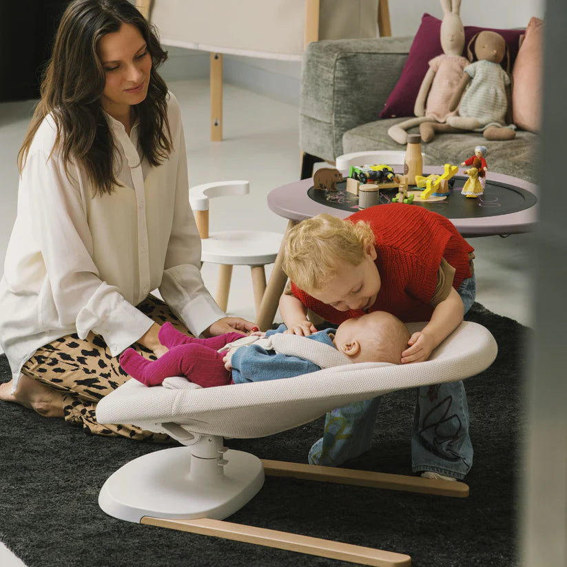 Silla Nido Mecedora Yoga - Light Sand | Stokke